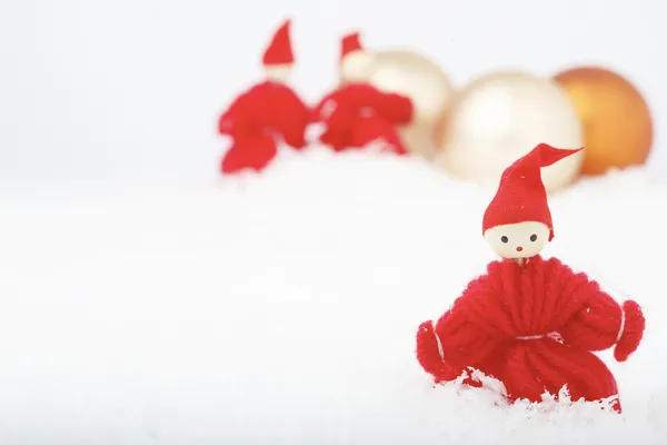 Christmas Elfler ve baubles. — Stok fotoğraf