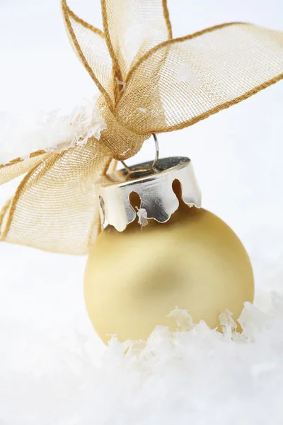 Ri とゴールドのクリスマス安物の宝石の装飾 — ストック写真