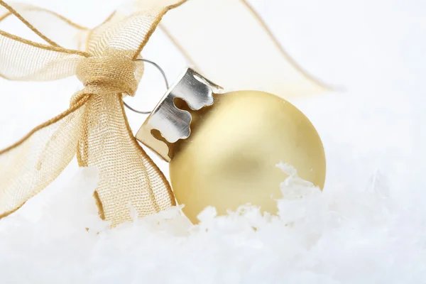 Gold Christmas bauble decoration with ri — Stock Photo, Image