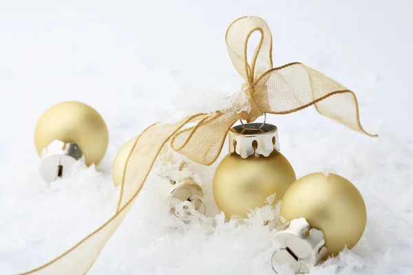 Gold Christmas bauble decorations with r — Stock Photo, Image