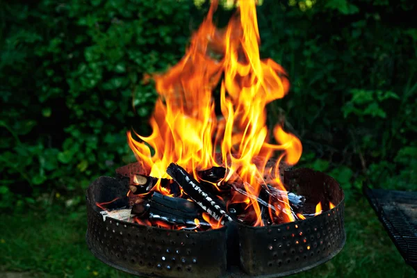 Barbecue fire — Stock Photo, Image