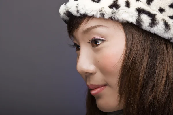 Hermosa chica asiática en perfil —  Fotos de Stock