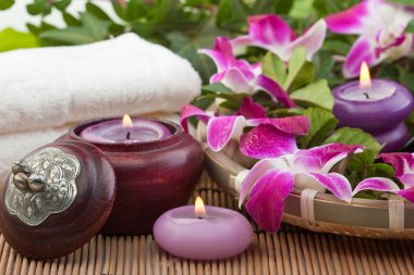 Relaxing spa treatment (2) clipart