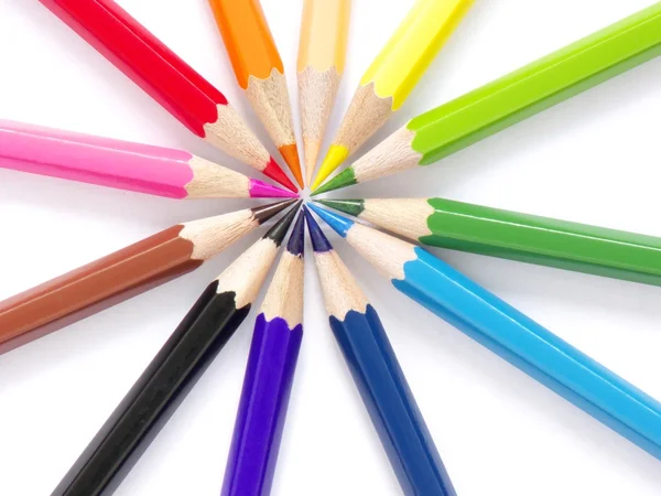 12 crayons de couleur soleil — Photo