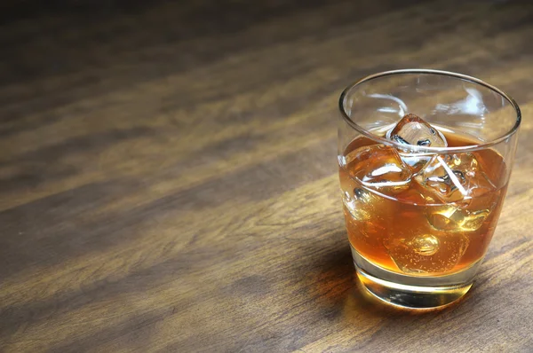 Bourbon på klipporna — Stockfoto