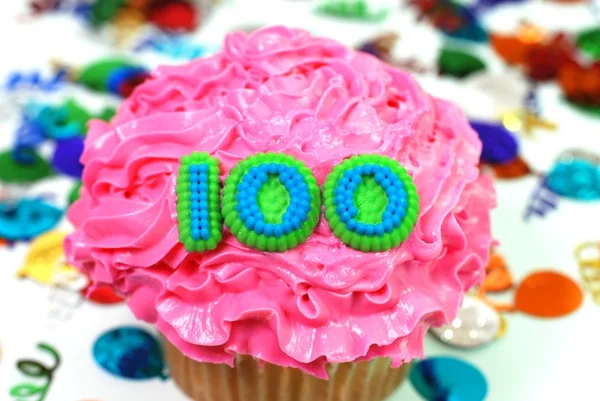 Firandet cupcake - nummer 100 — Stockfoto