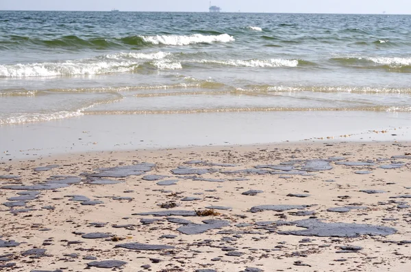 समुद्रकिनारावरील तेल गळणे — स्टॉक फोटो, इमेज