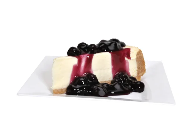 分離されたブルーベリーのチーズケーキ — ストック写真