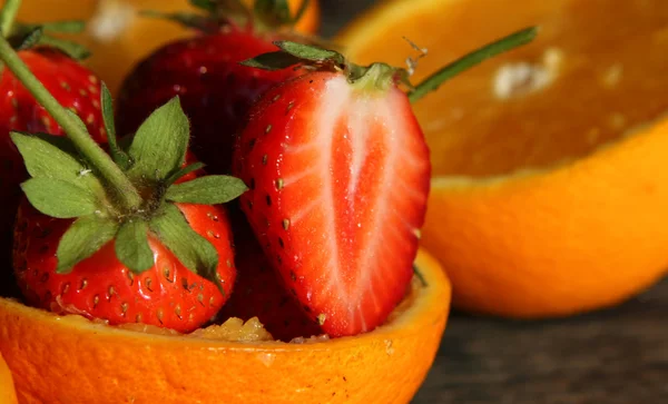Fresh ripe perfect strawberry — Stock Photo, Image
