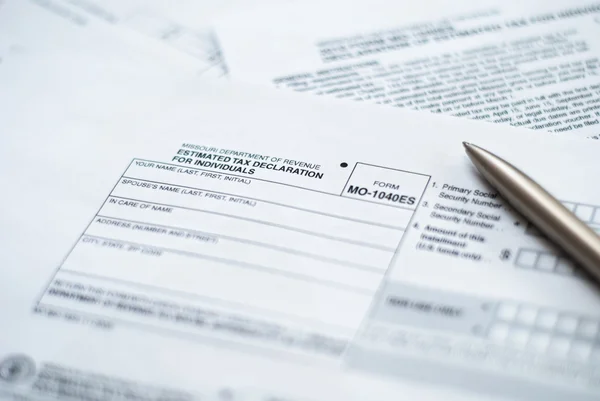 Daňové prohlášení formulář s perem. — Stock fotografie