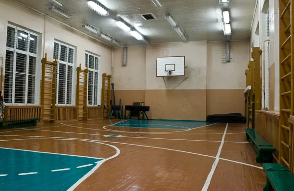 Школьный спорт это зал — стоковое фото