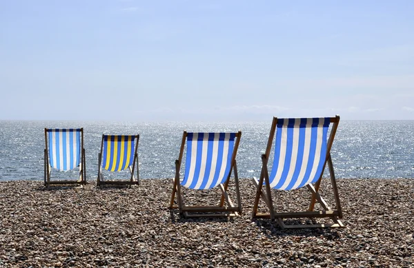 Sillas de cubierta en la playa de Brighton —  Fotos de Stock