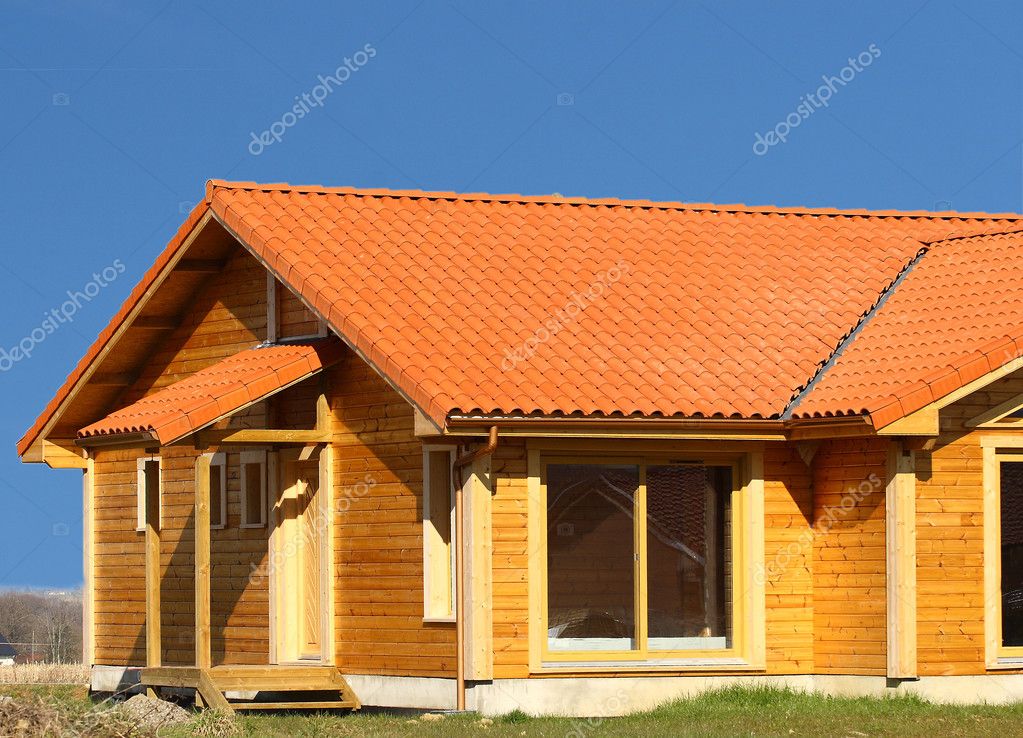 Casa de madera fotos de stock, imágenes de Casa de madera sin royalties |  Depositphotos
