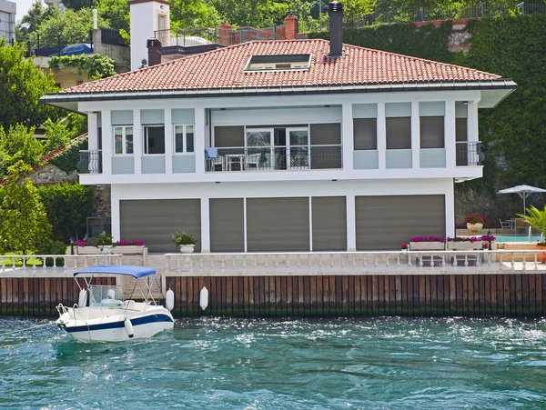 stock image Luxury villa on a river