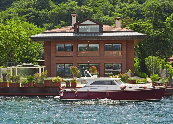 Stock image Luxury villa on a river