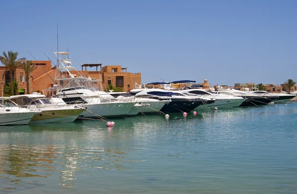 Private motor boats moored in a marina — Stock Photo, Image