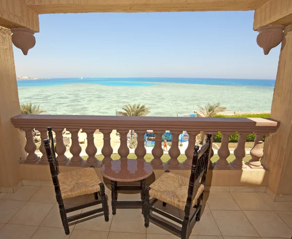 Deniz Manzaralı otel odası balkon — Stok fotoğraf