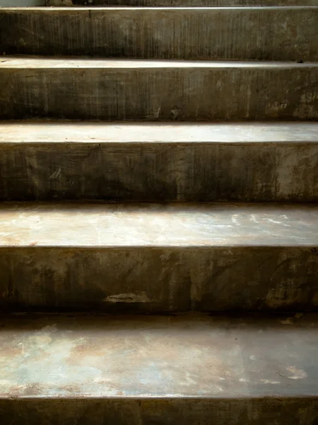 Старая цементная лестница — стоковое фото