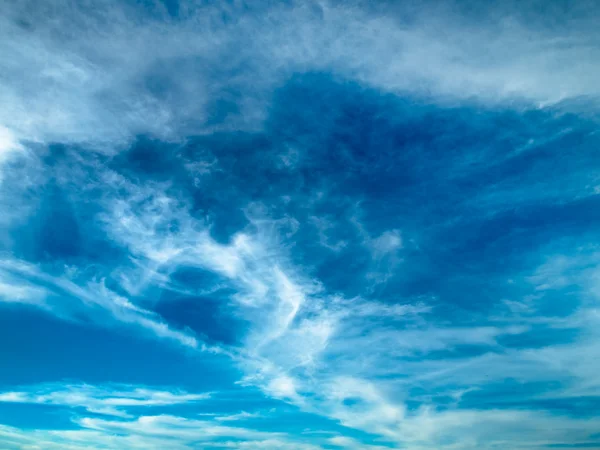 Nuvem e céu bule — Fotografia de Stock