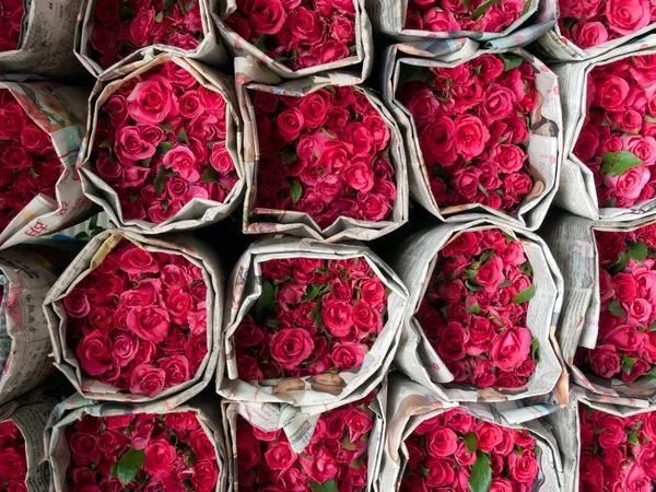 Bouqute van roze rozen — Stockfoto