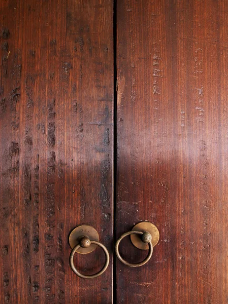 Vecchia porta di legno — Foto Stock