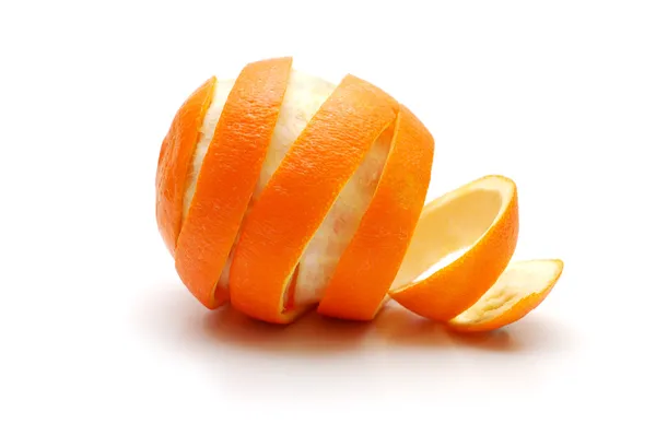 Tipo de corte laranja em forma de espiral — Fotografia de Stock