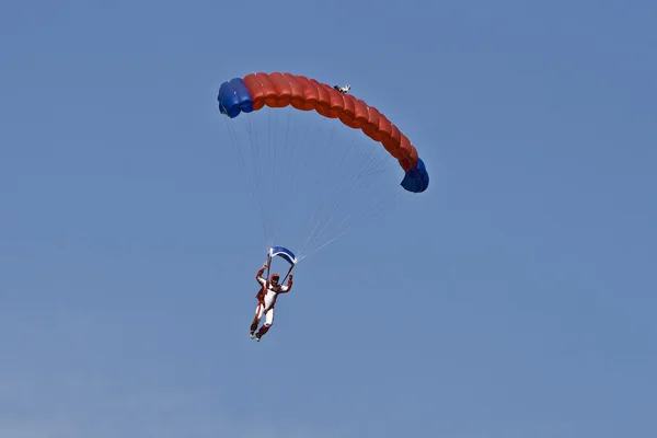 Red parachute — Stock Photo, Image