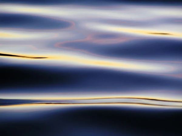 Reflexão em ondas — Fotografia de Stock