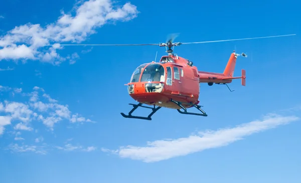 Létající vrtulník — Stock fotografie