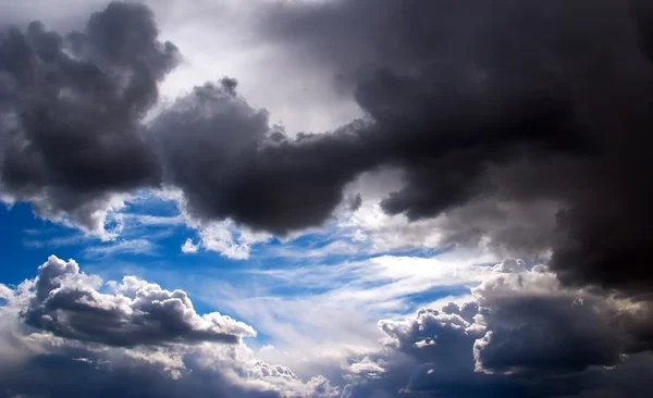 Dramatyczne niebo — Zdjęcie stockowe