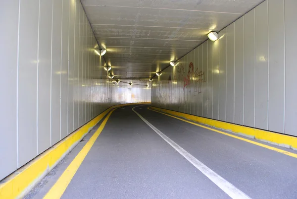 Tünel yol — Stok fotoğraf