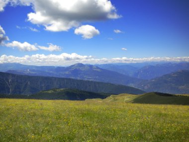 Dolomit dağlar