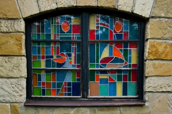 Ett fönster med brise-bise — Stockfoto
