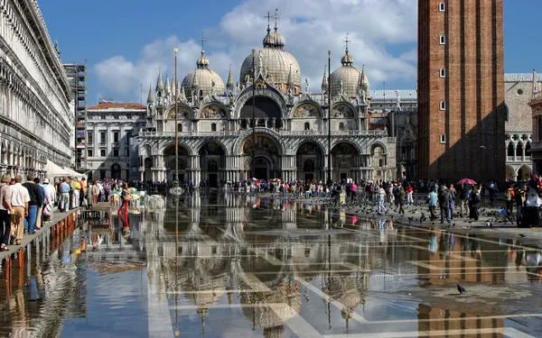 Catedral y plaza de San Marcos en Venecia —  Fotos de Stock