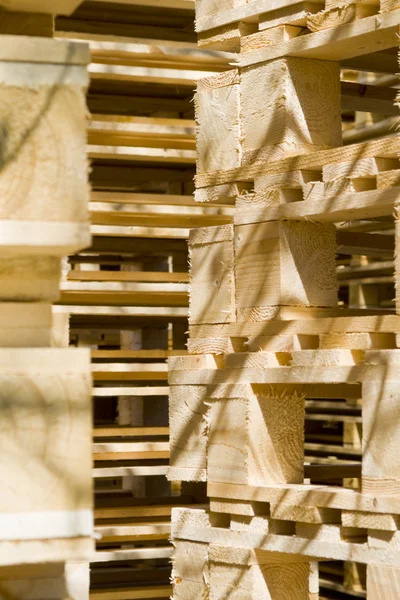 Schiffspaletten aus Holz — Stockfoto
