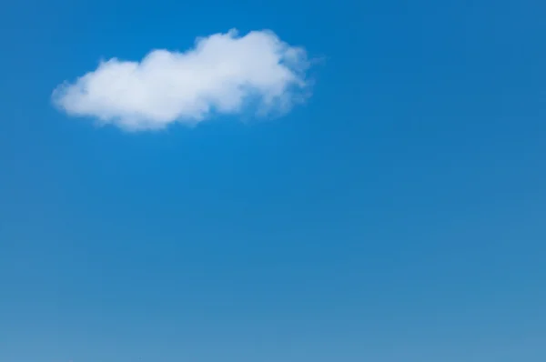 คอนเซ็ปต์เมฆเดี่ยว — ภาพถ่ายสต็อก
