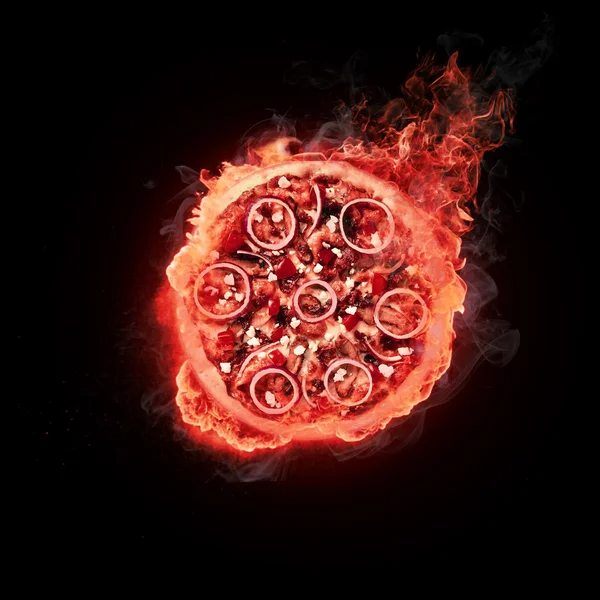 Pizza flamy brilhante no fundo preto — Fotografia de Stock