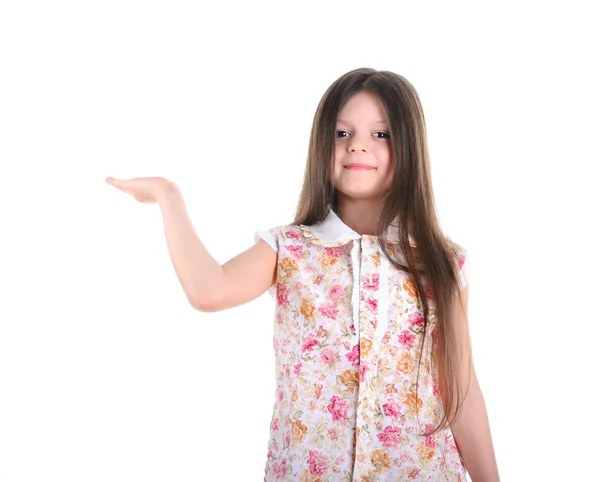Маленькая девочка с длинными волосами — стоковое фото