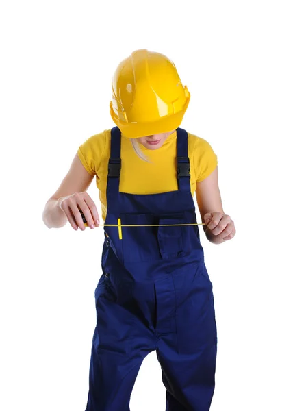 Девушка-строитель в жёлтом шлеме — стоковое фото