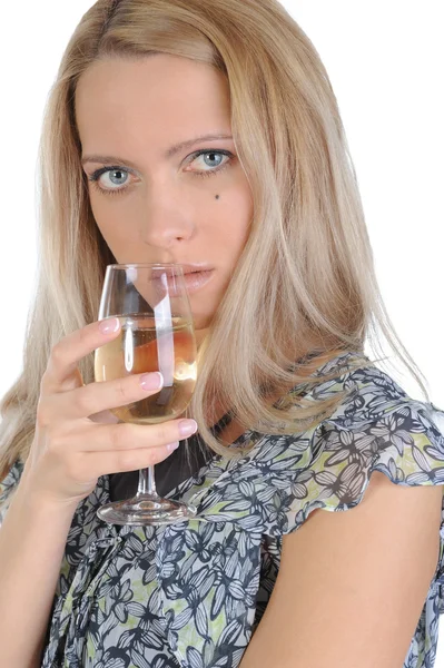 Het blauwogige meisje met een glas champagne. — Stockfoto