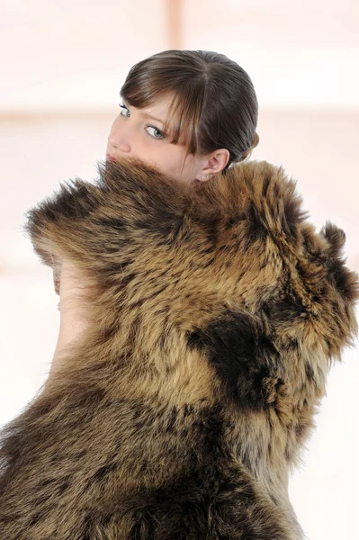 Girl with fell the bear. — Stock Photo, Image