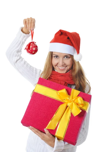 Vacker jul kvinna med en gåva — Stockfoto