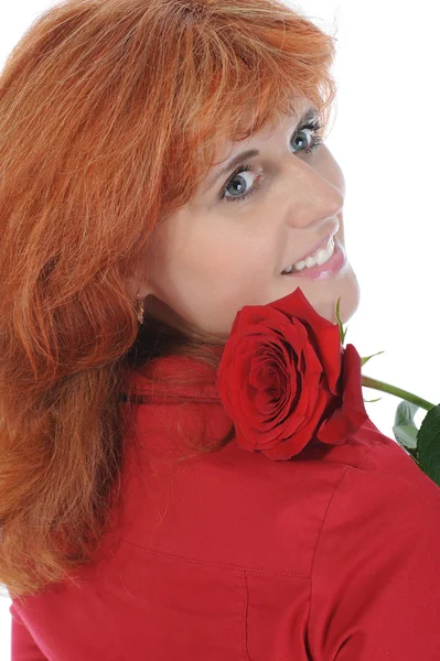 Belle fille aux cheveux roux avec une rose . — Photo