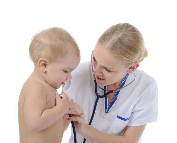 赤ちゃんと医師 — ストック写真