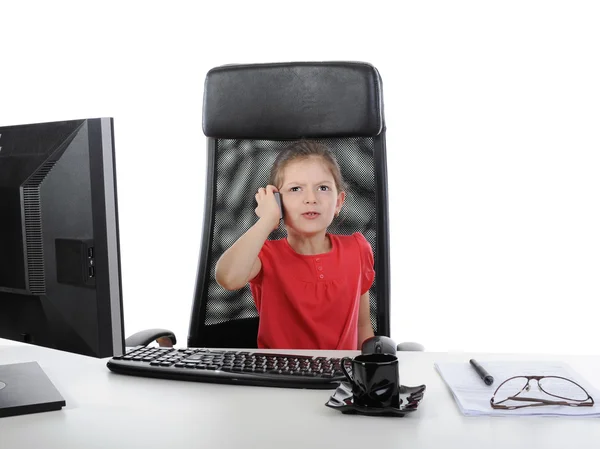 Маленькая Девочка Офисном Компьютере Изолированный Белом Фоне — стоковое фото