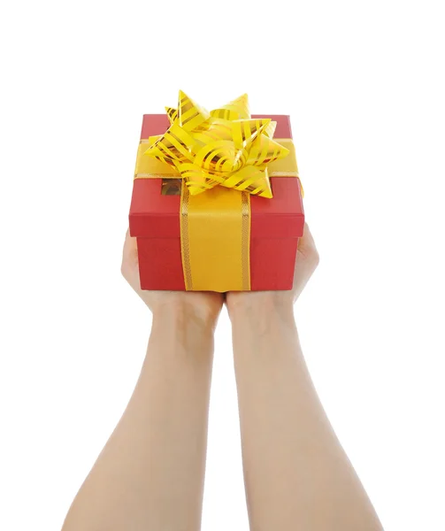 Schachtel Mit Einem Geschenk Den Händen Von Frauen Isoliert Auf — Stockfoto