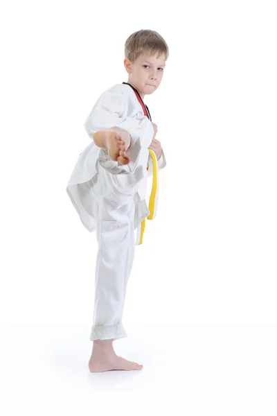 Мальчик в кимоно — стоковое фото