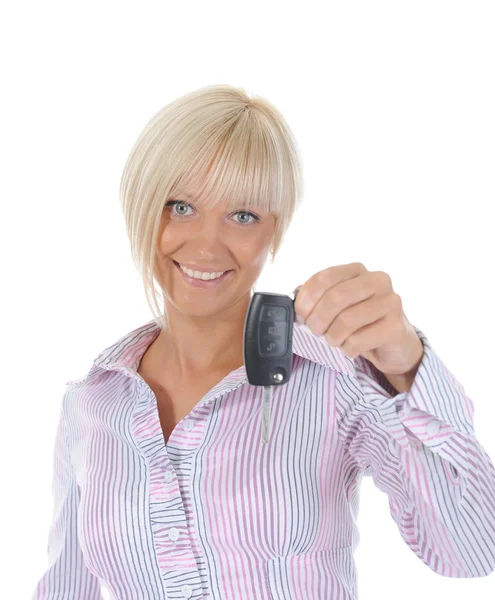 Kobieta trzyma klucz do samochodu — Zdjęcie stockowe