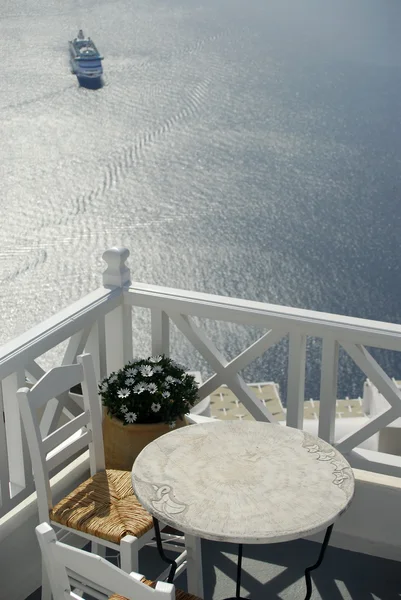 Santorini .balcony en cruise schip. — Stockfoto