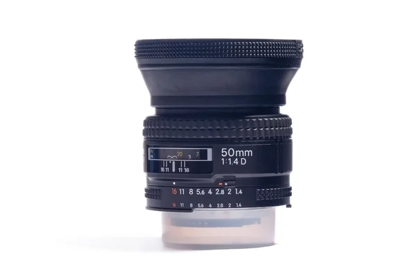 Beyaz bac izole siyah kamera objektifi — Stok fotoğraf